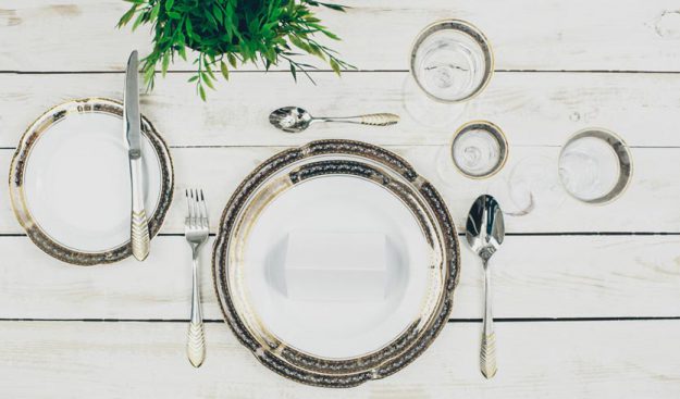 come non rovinare piatti e bicchieri