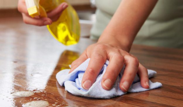 come pulire la casa meno di un'ora